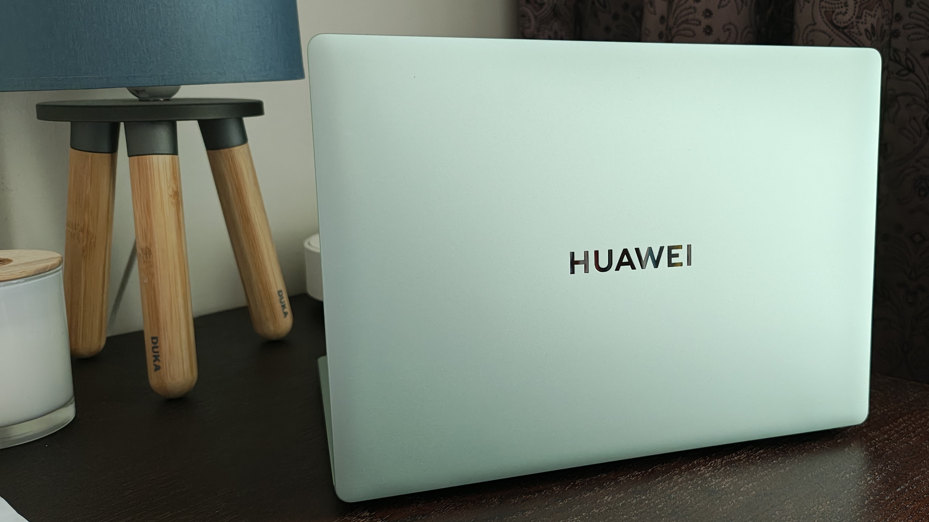 Test Huawei MateBook 14 2024. Świetny pod każdym względem, a ten kolor jest cudny