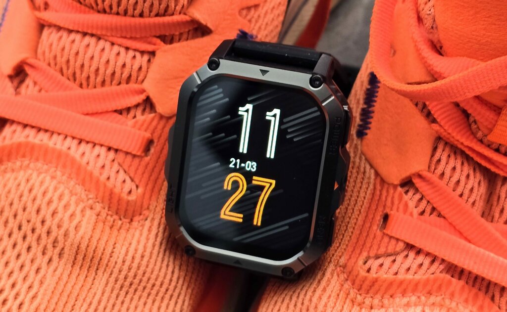 TEST | Ten taniutki smartwatch ma baterię 900 mAh i latarkę. Czy warto go kupić?